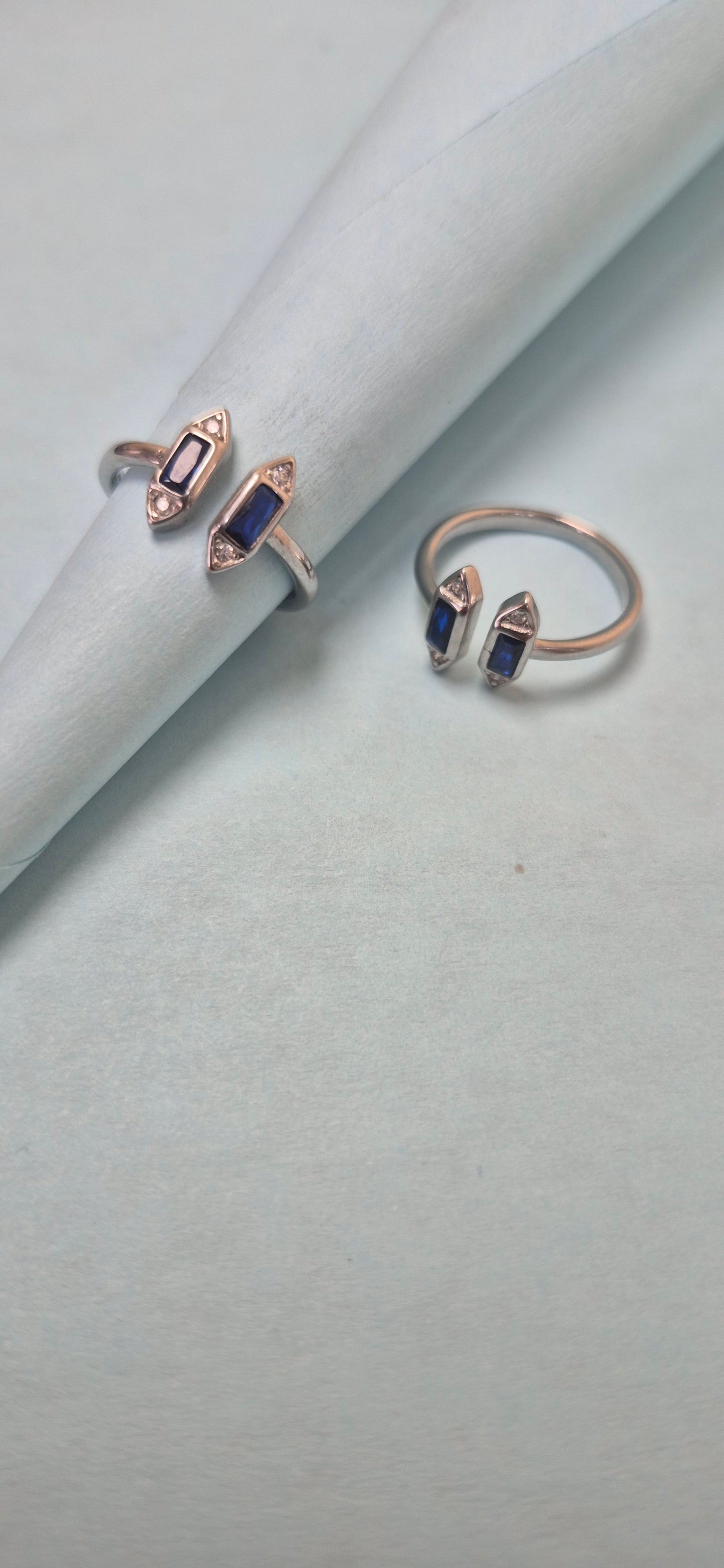 Blue cuff minimals toe ring