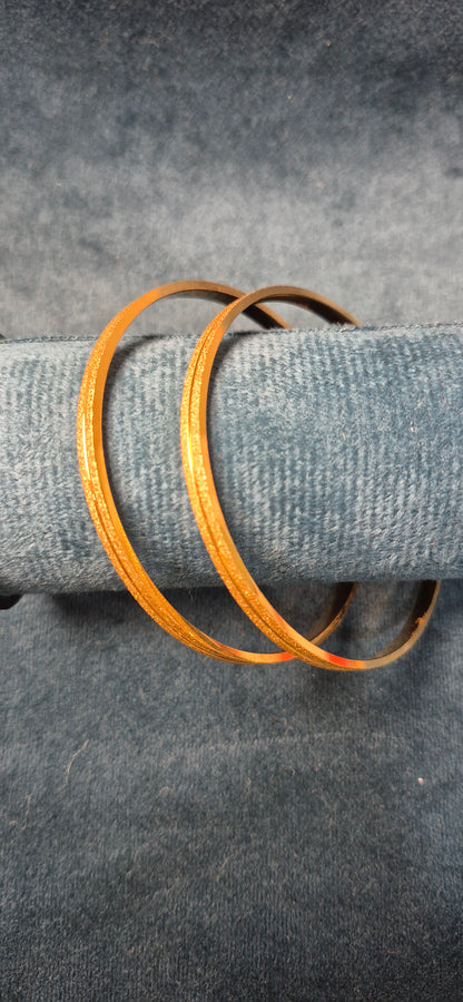 Plain single gold line bangles 2.2
