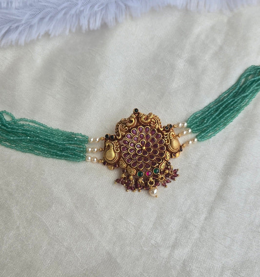 Kemp Nagas chocker Necklace handcrafted with green semi precious beads