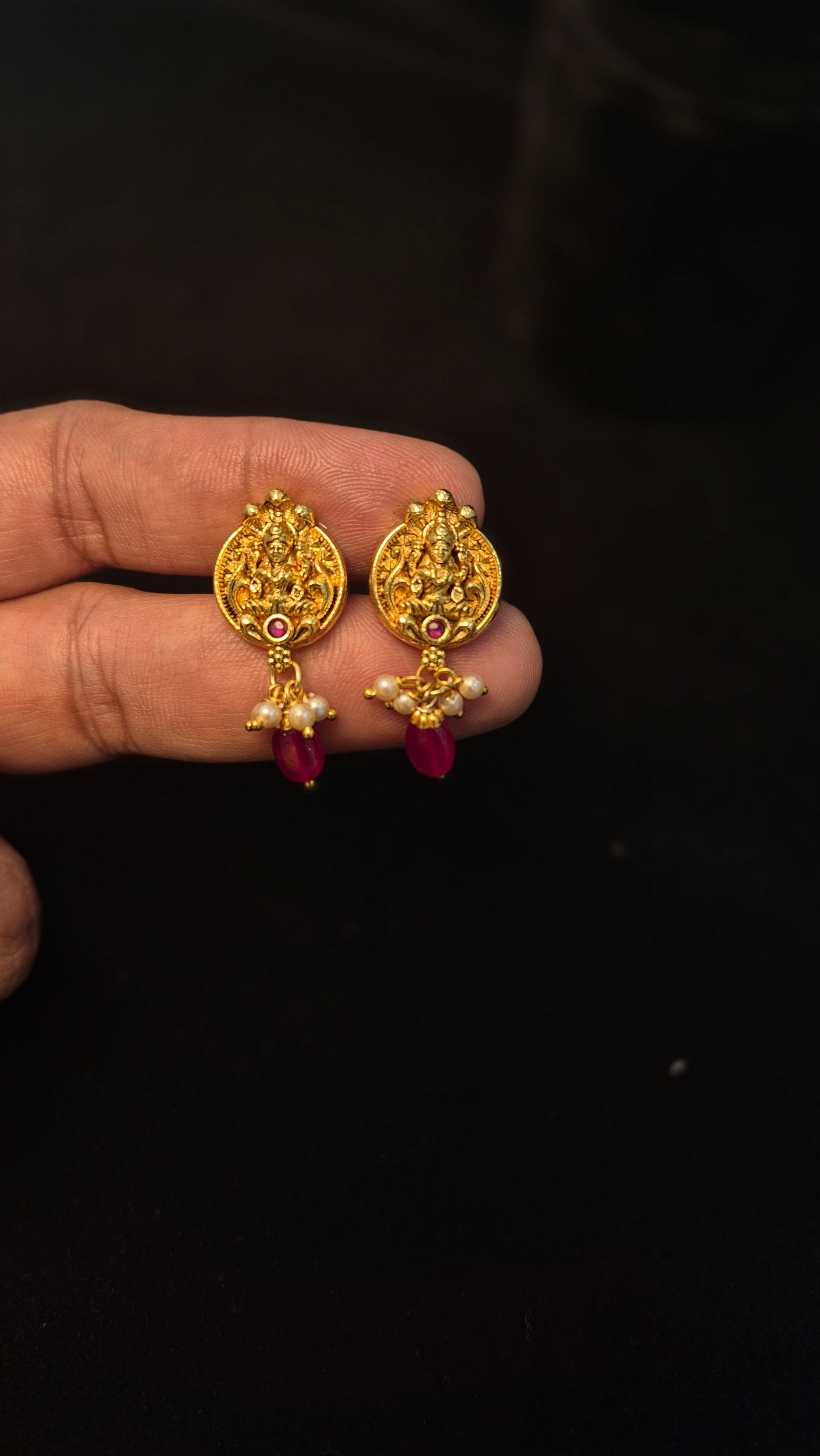 Nagaru stud