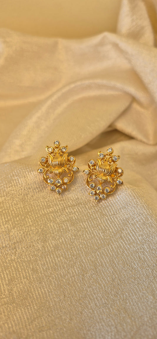 Close setting Studs