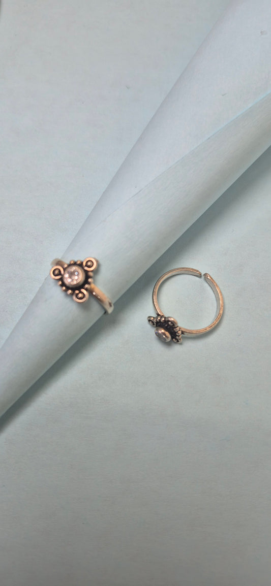 Trio cut stone toe rings