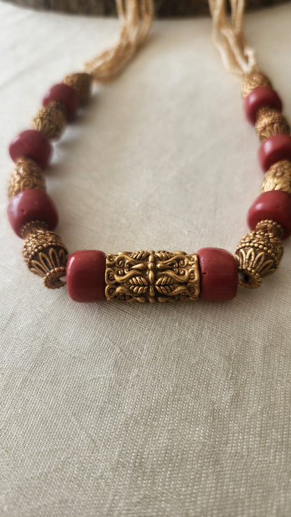 Coral Contemporary style pearls beads neck piece