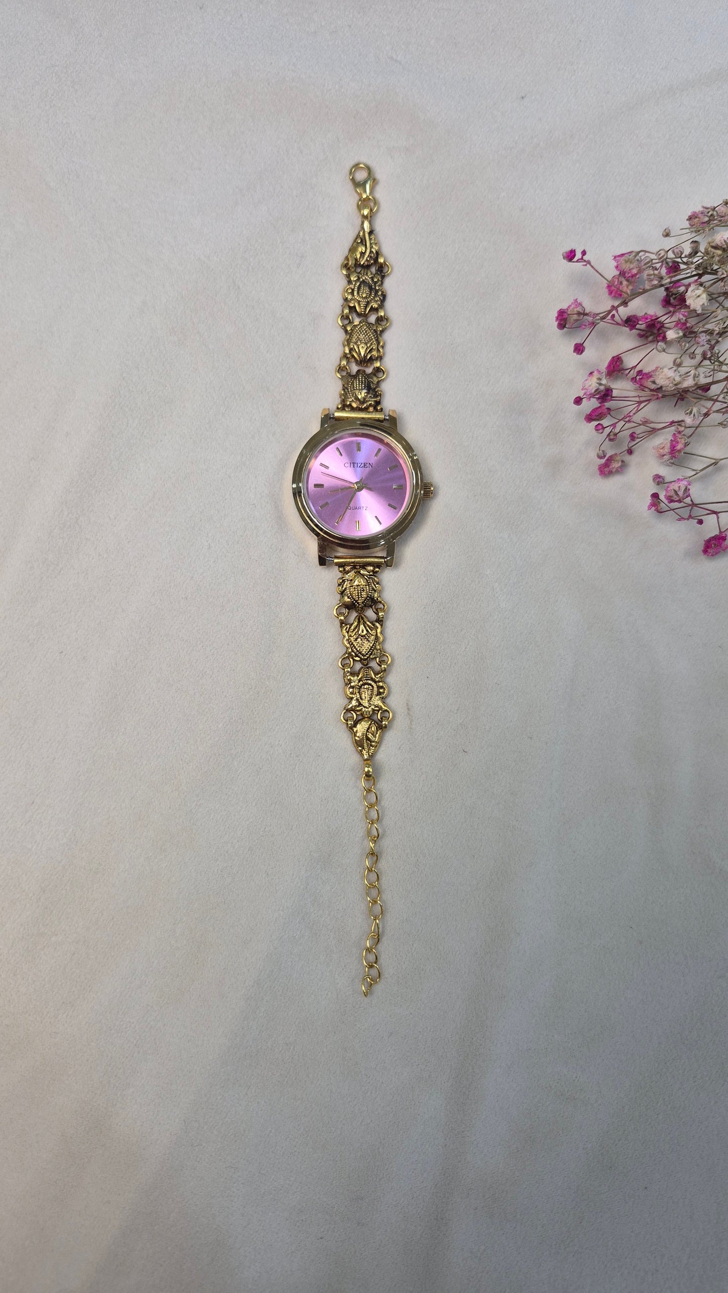 Minimal silver watch Pink dial