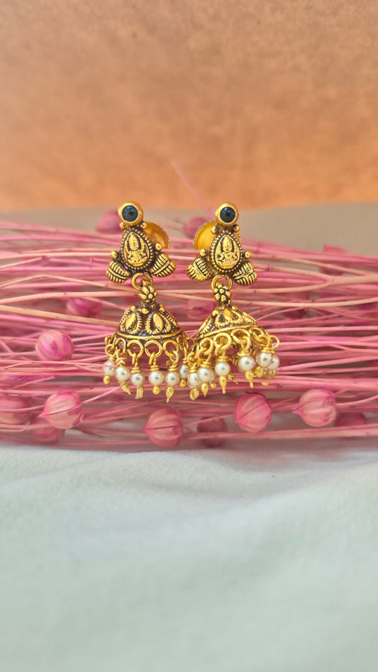 Nagas Jumka with pearls drop