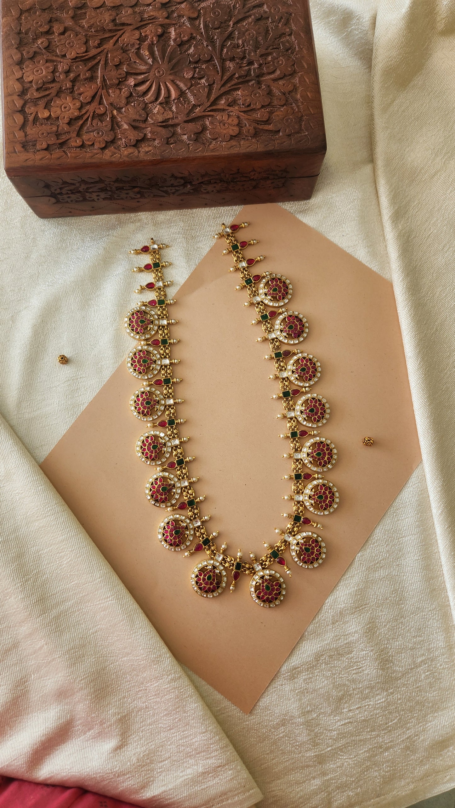 Kundan coin queen haram