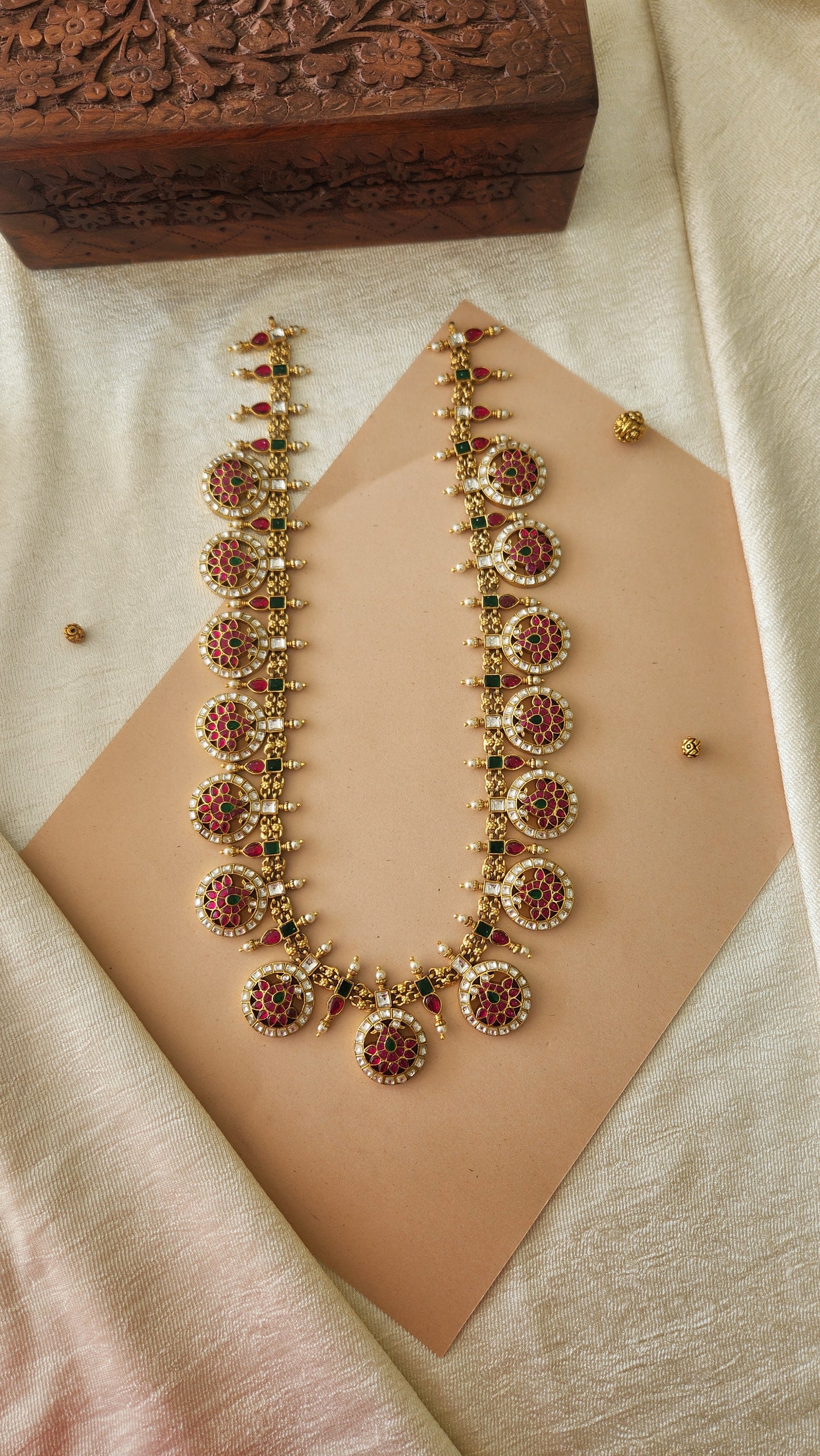 Kundan coin queen haram