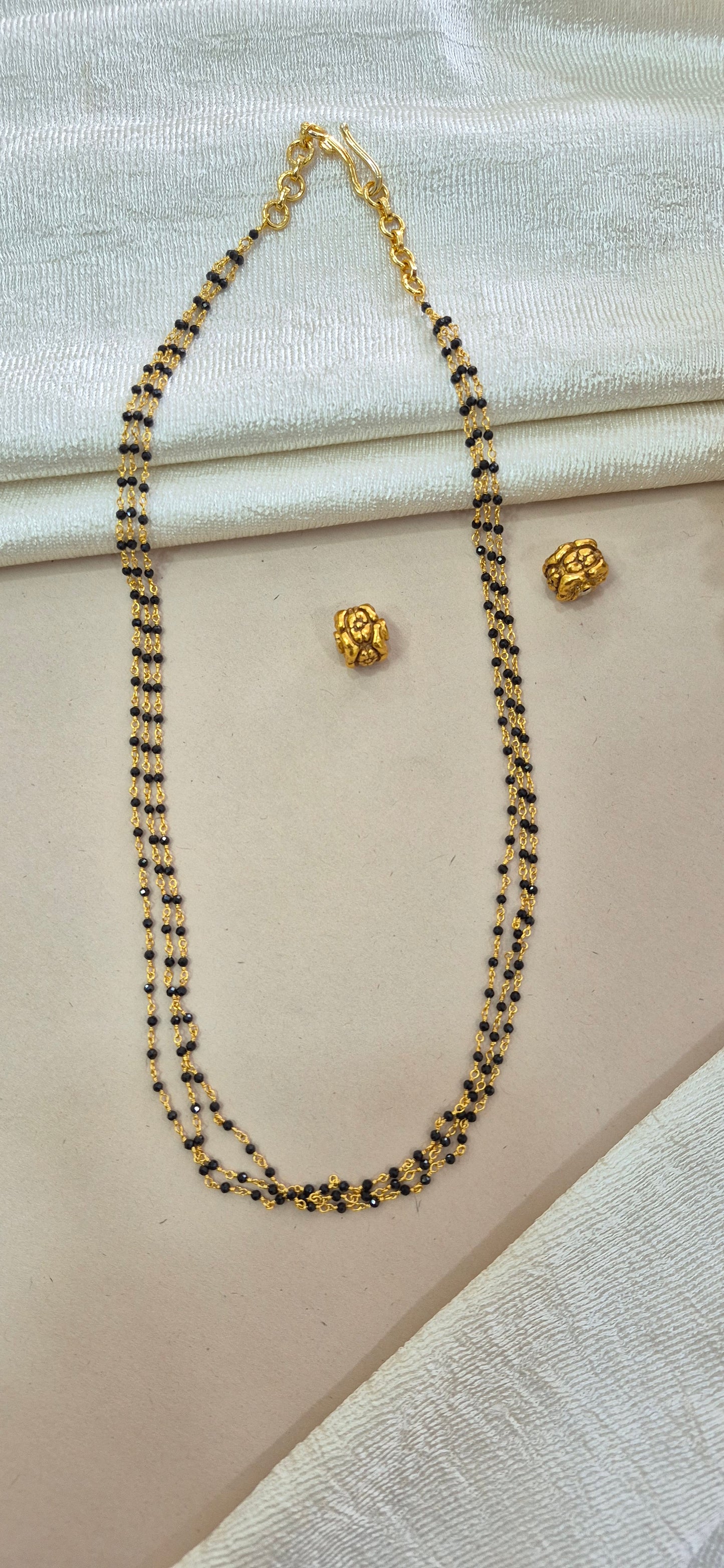 Black crystals 3 layer chain