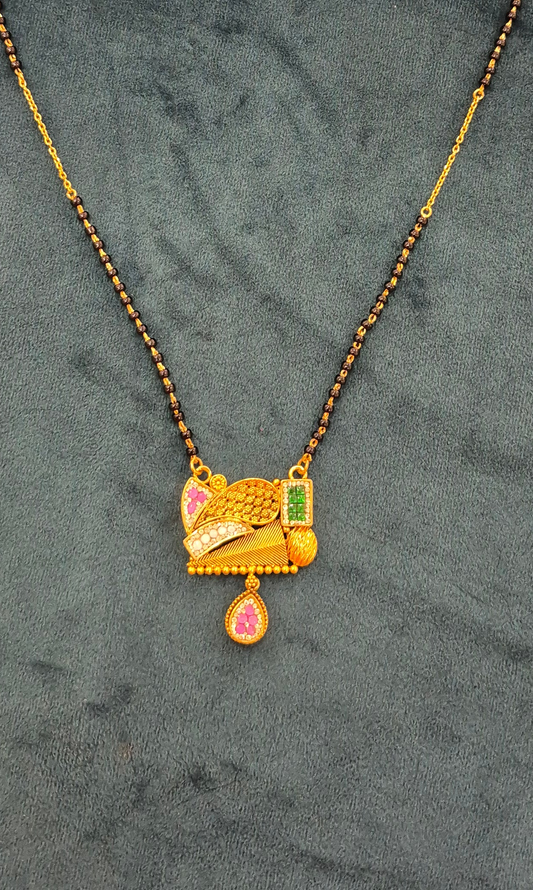 Exclusive sanch mangalsutra chain with studs