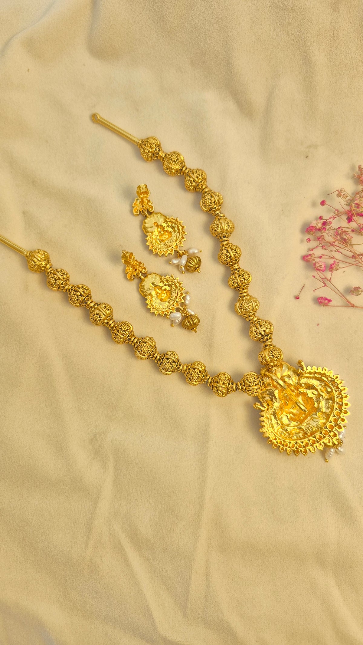 3D Ball chain and Nagru pendant with earrings