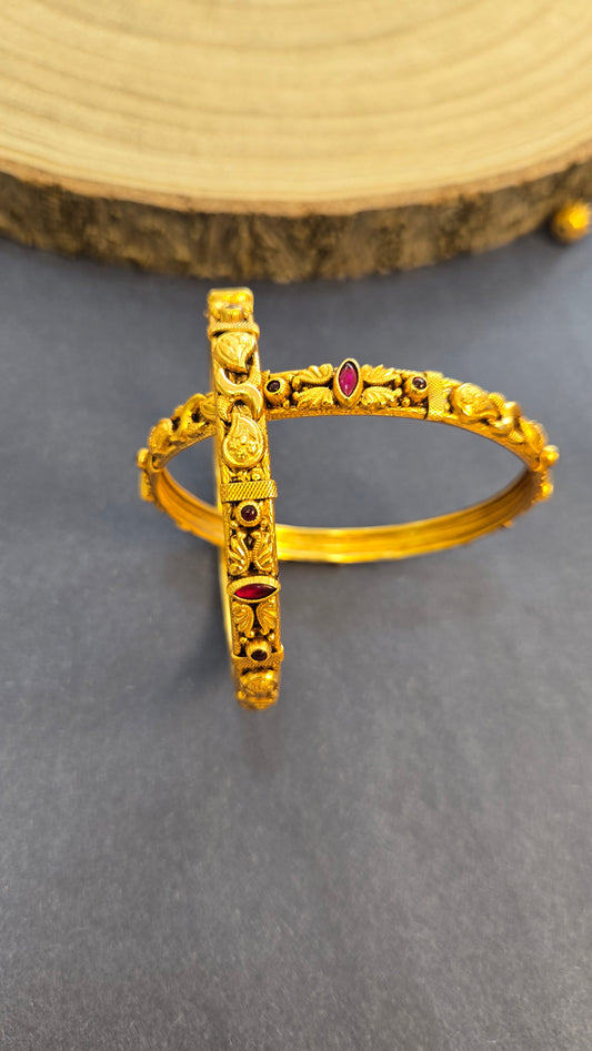 Nagas bangles