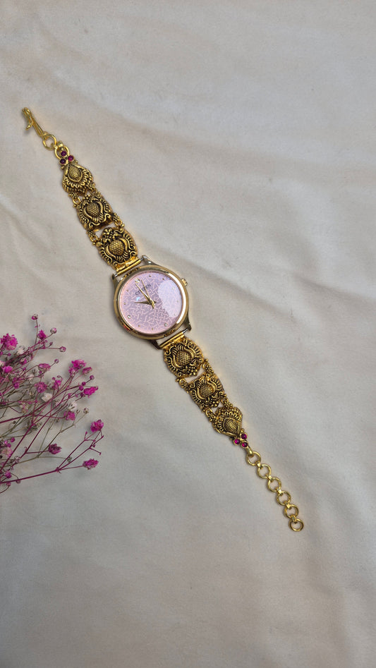Antique pink round dial