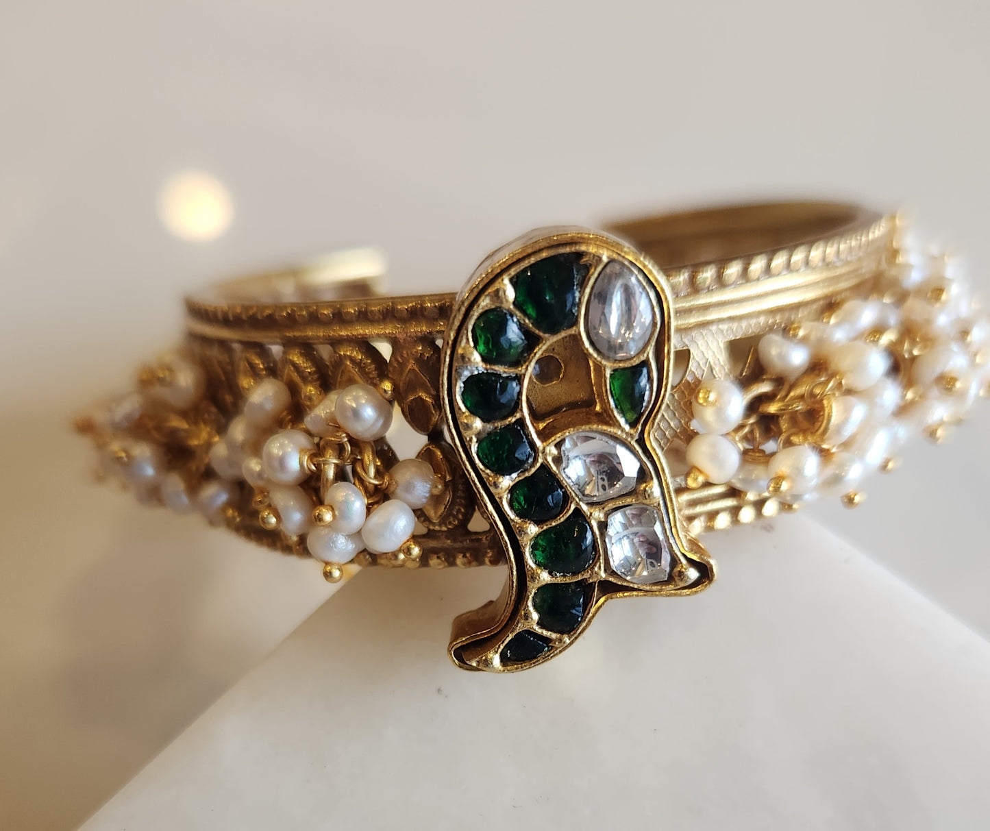 Contemporary pearl and kundan bangle