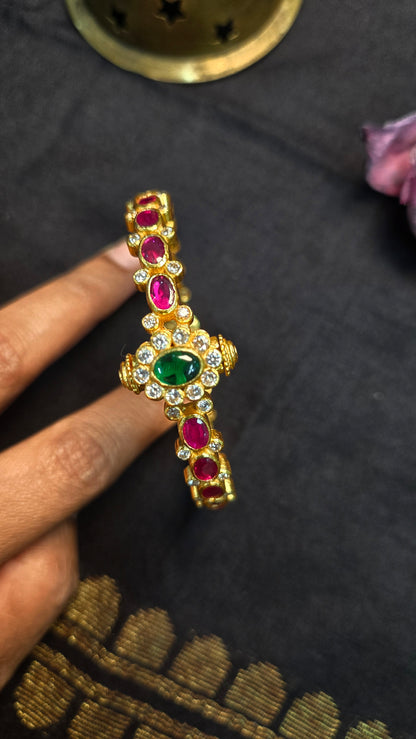 Red Kempu Kada bangle single