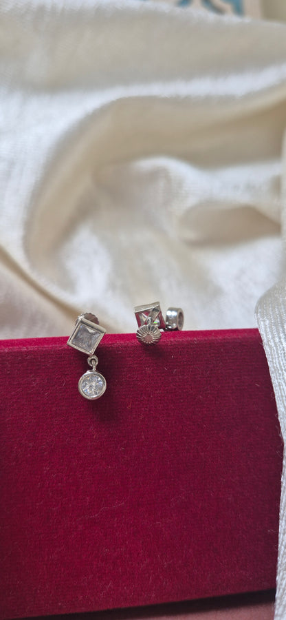 Stone small drop studs
